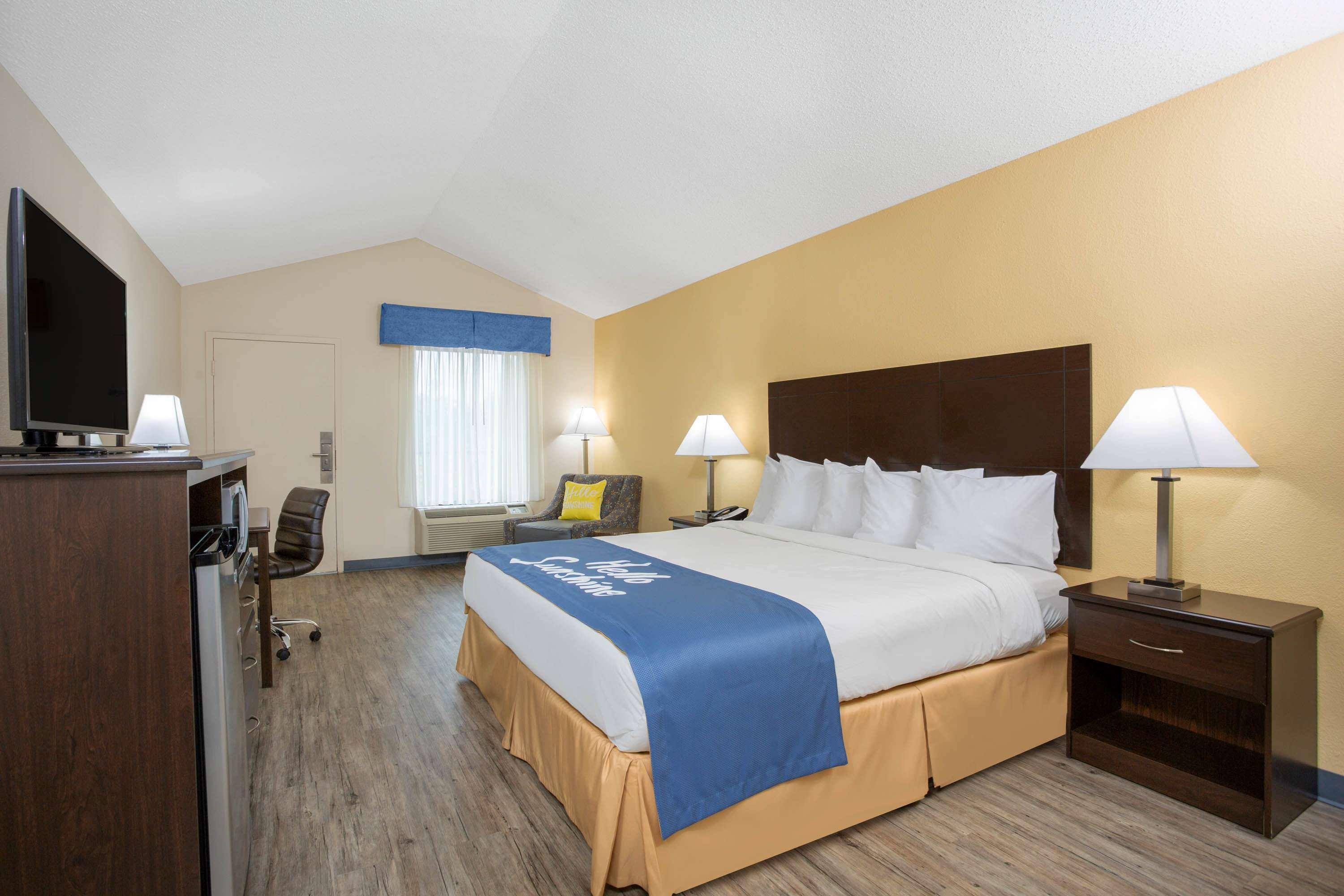 Days Inn By Wyndham Lake City Exterior foto